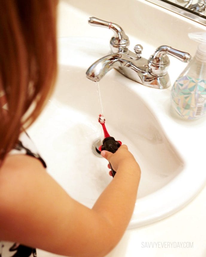 rinsing toothbrush