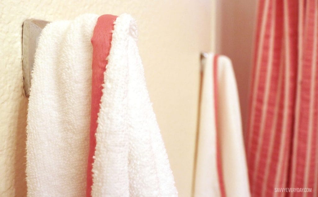 coral banded bath towels