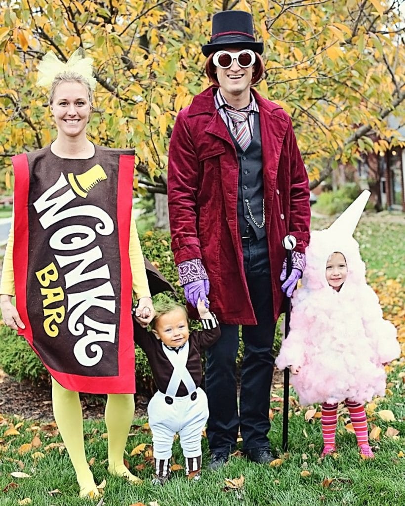 Family Halloween costume. Willy Wonka. Charlie and the Chocolate Factory.   Family halloween costumes, Themed halloween costumes, Halloween costumes  friends