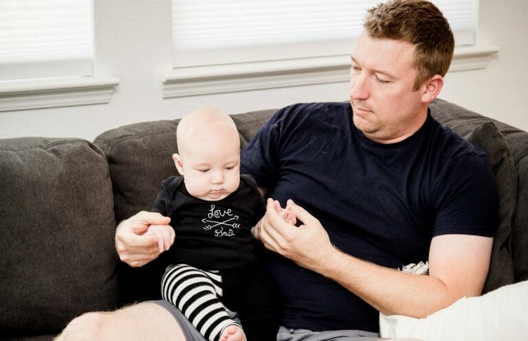 22 Adorable Dad and Baby Shirts for Father’s Day