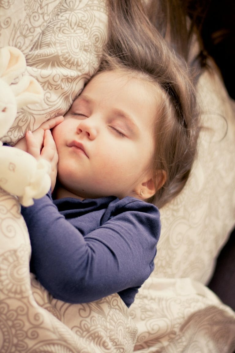 Gently Move Your Co-Sleeping Toddler to His Own Bed Using These Expert Tips