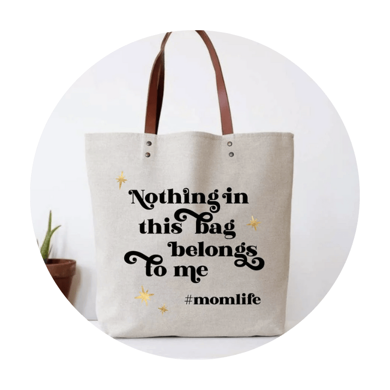 Canvas tote that has text saying that "nothing in this bag belongs to me."